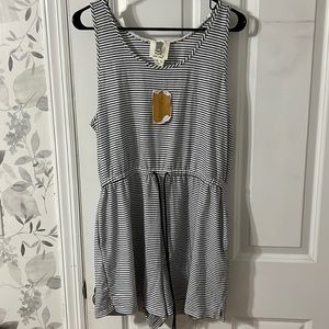 NWT ⭐️FINAL PRICE⭐️Lili’s Closet Black and white romper